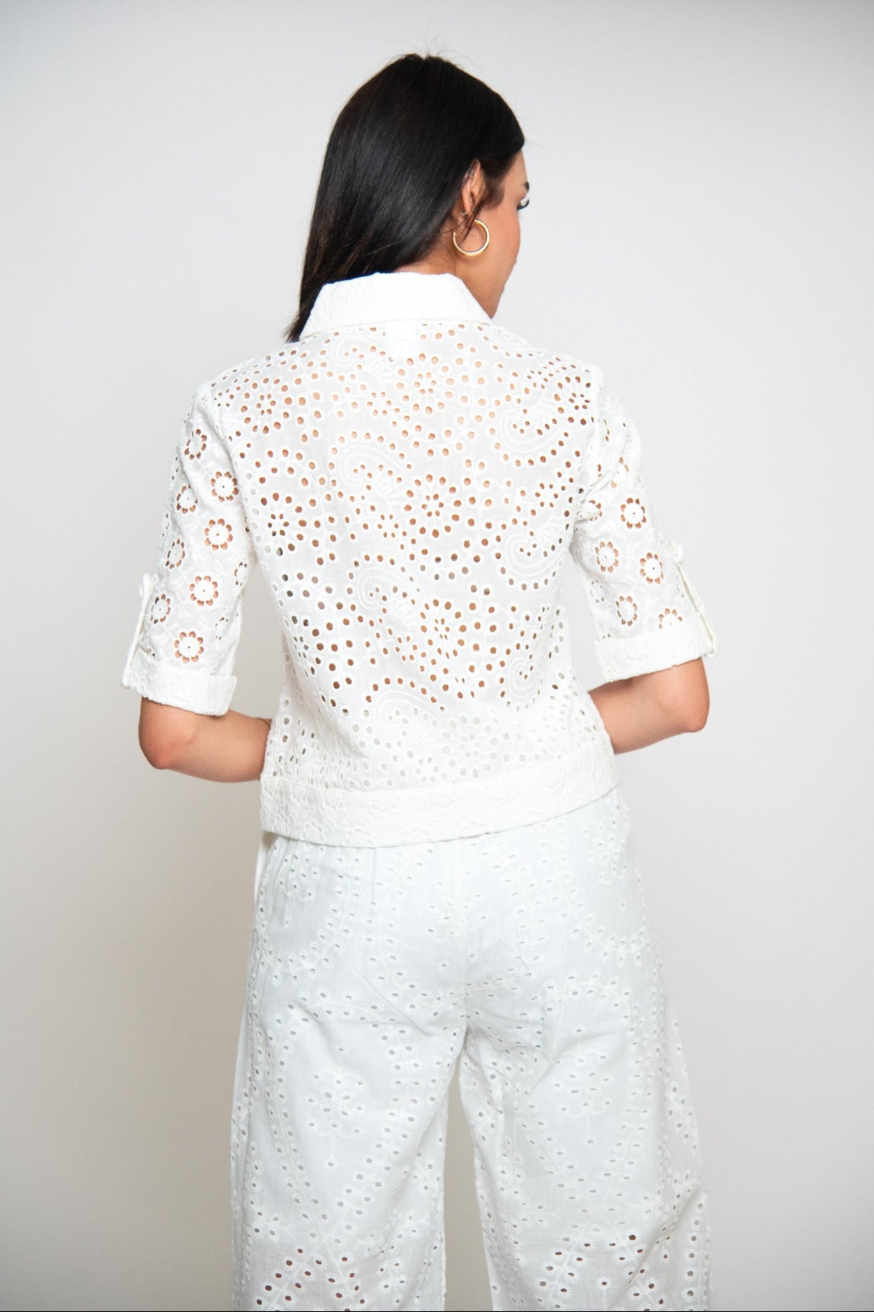 PANTALON LARGE EN BRODERIE ANGLAISE